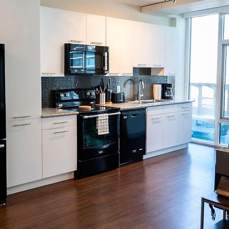 Mayfair Luxe Suites Premium By Corporate Stays Edmonton Exterior foto